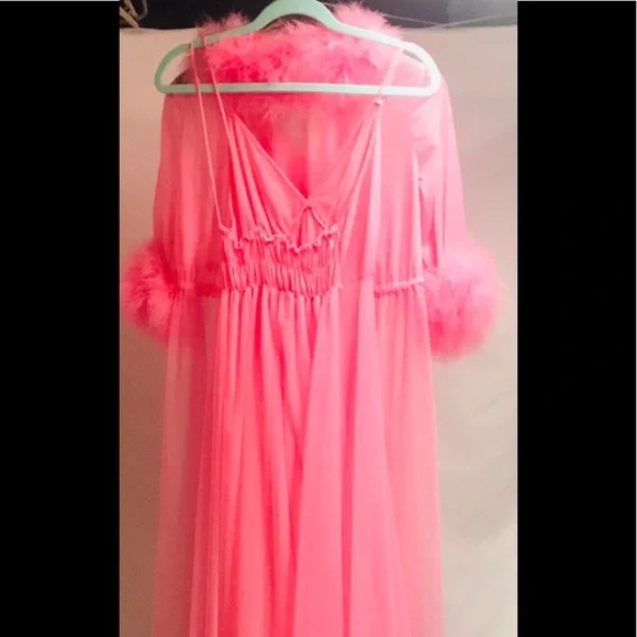 REAL VINTAGE1920’S FRENCH BONWIT & TELLER NIGHTGOWN & ROBE SHOWCASE MUSEUM